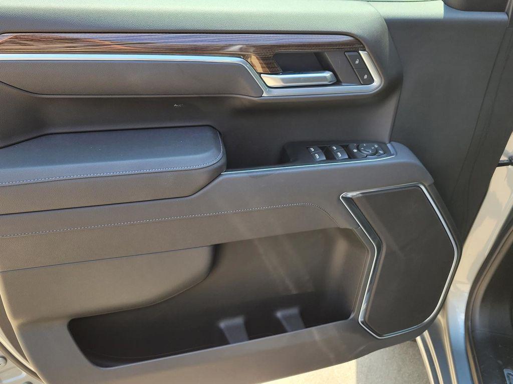 new 2025 Chevrolet Silverado 1500 car, priced at $48,295