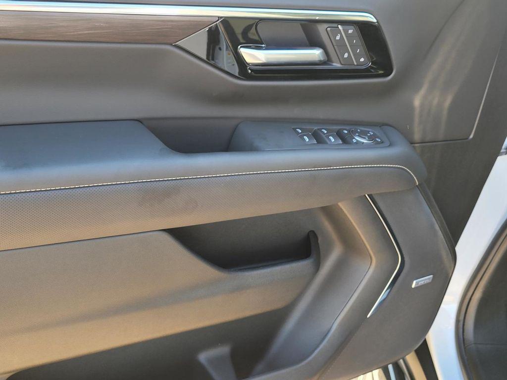 new 2026 Chevrolet Suburban car, priced at $79,359