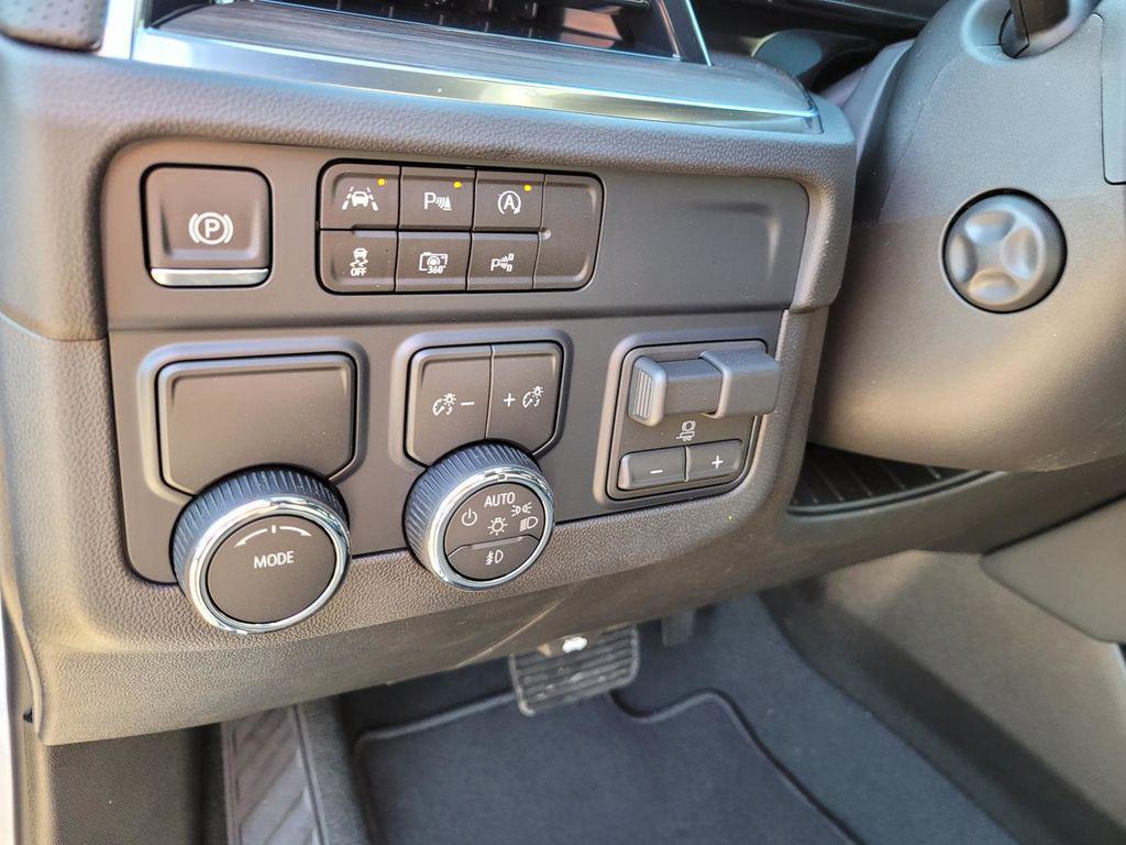 new 2026 Chevrolet Suburban car, priced at $79,359