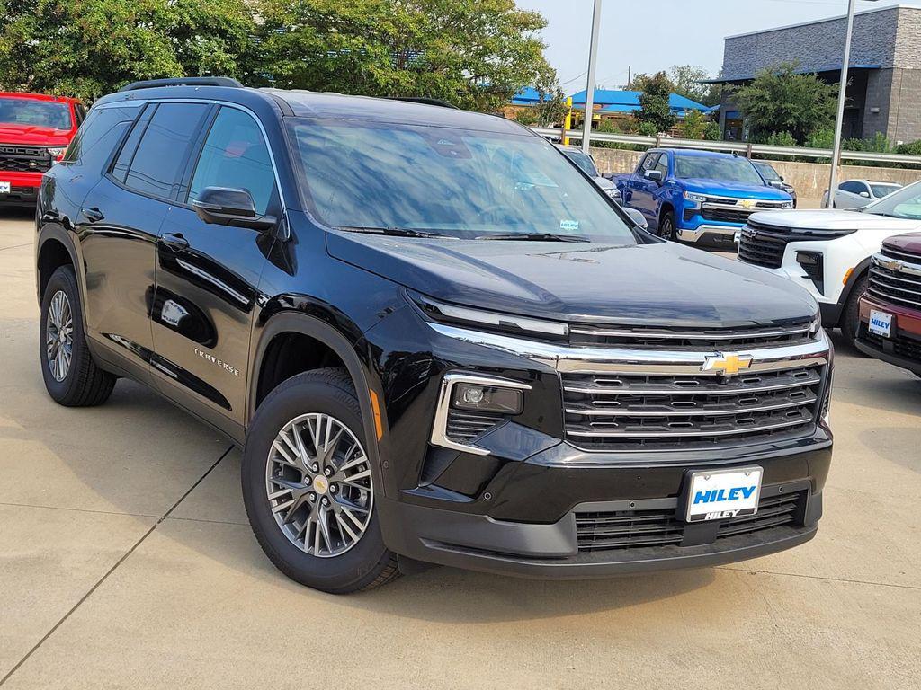 new 2025 Chevrolet Traverse car, priced at $41,630
