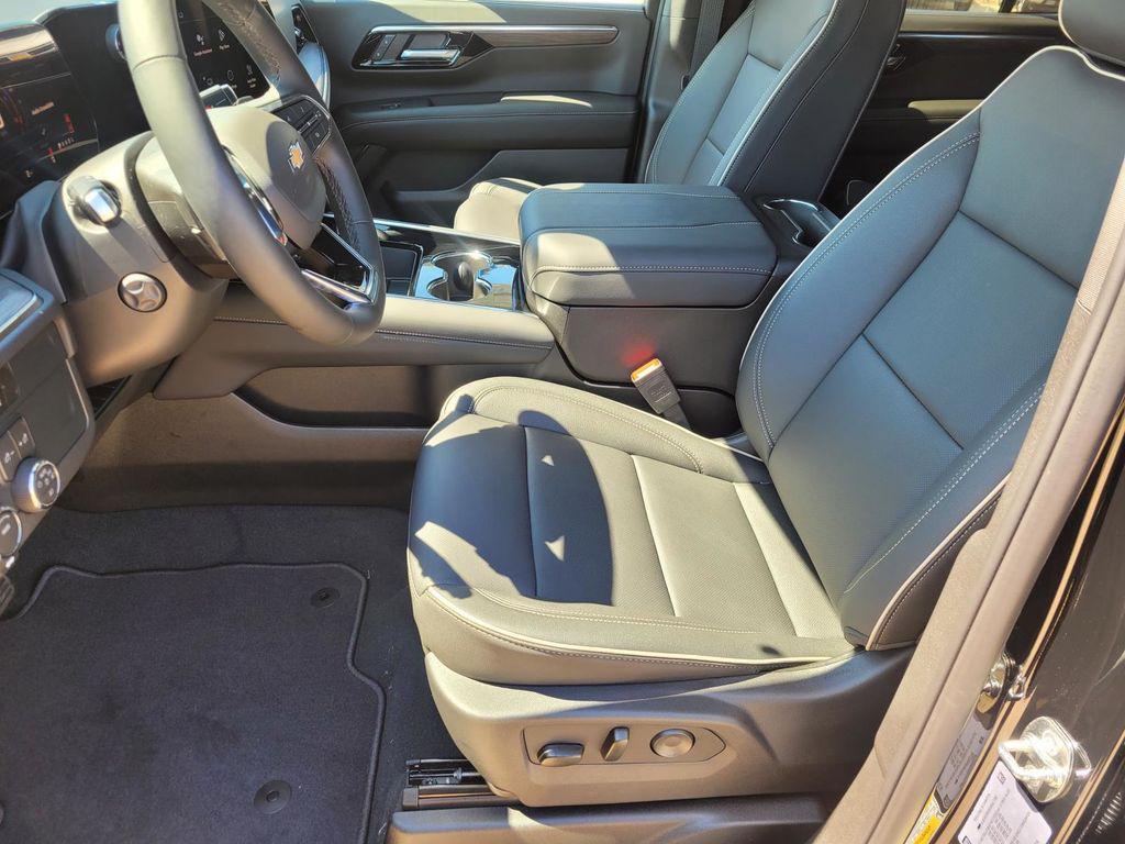 new 2025 Chevrolet Tahoe car, priced at $69,495