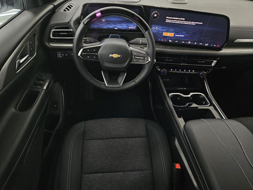 new 2025 Chevrolet Traverse car, priced at $41,630
