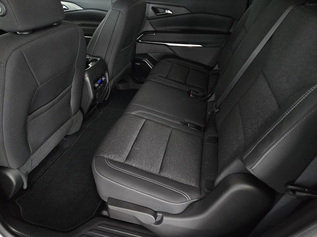 new 2025 Chevrolet Traverse car, priced at $41,630
