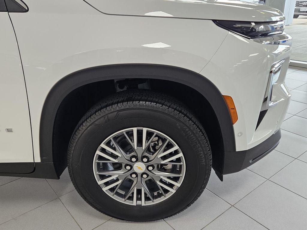 new 2025 Chevrolet Traverse car, priced at $41,630