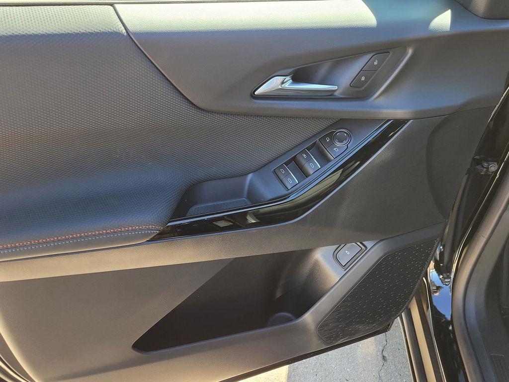 new 2026 Chevrolet Equinox car, priced at $32,895