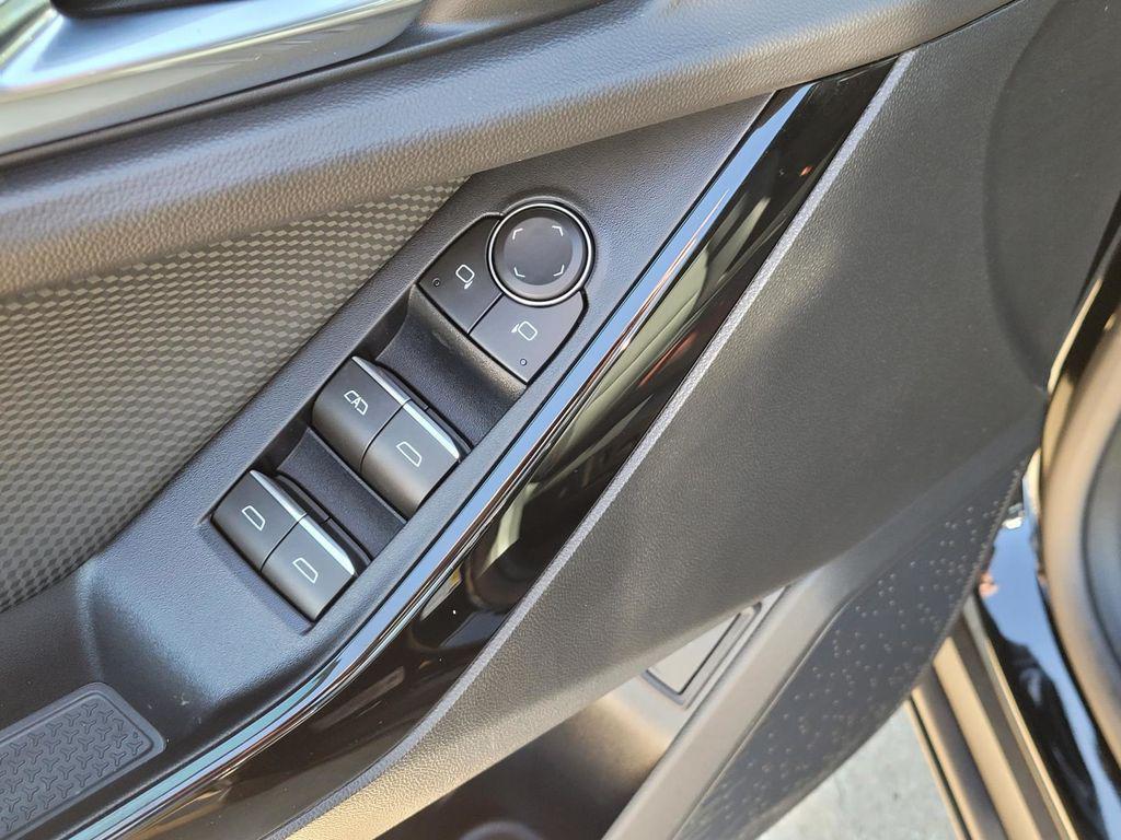 new 2026 Chevrolet Equinox car, priced at $32,895