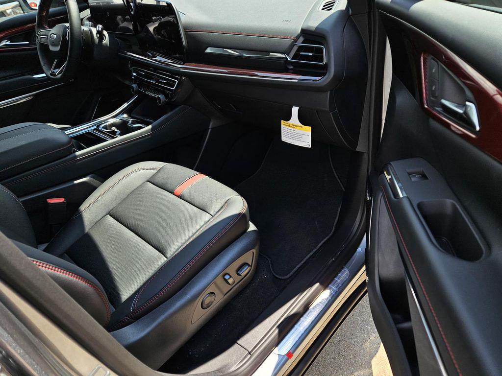 new 2026 Chevrolet Traverse car, priced at $55,855