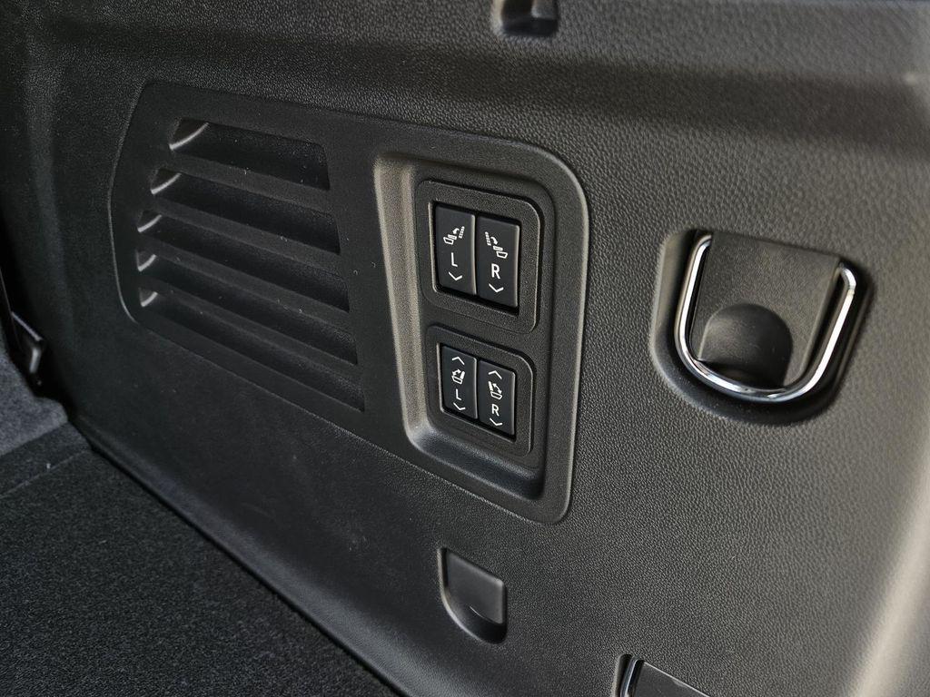 new 2026 Chevrolet Traverse car, priced at $54,746