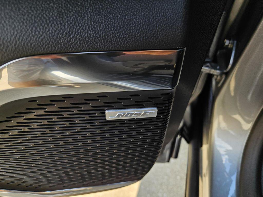 new 2026 Chevrolet Traverse car, priced at $54,746