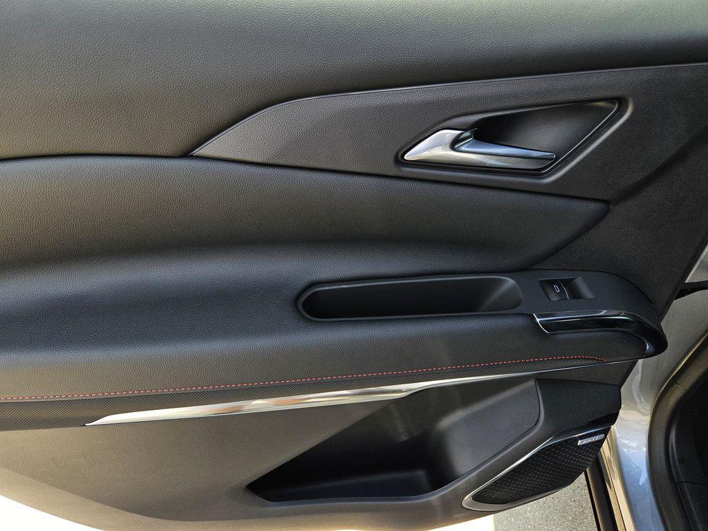 new 2026 Chevrolet Traverse car, priced at $54,746