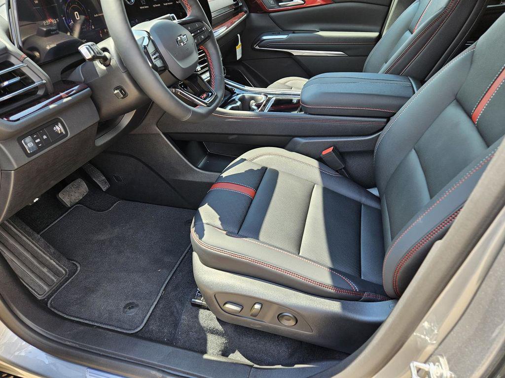 new 2026 Chevrolet Traverse car, priced at $54,746