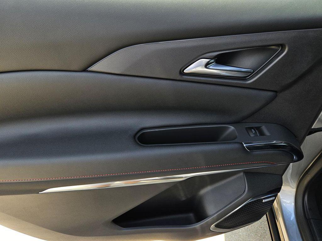 new 2026 Chevrolet Traverse car, priced at $55,855