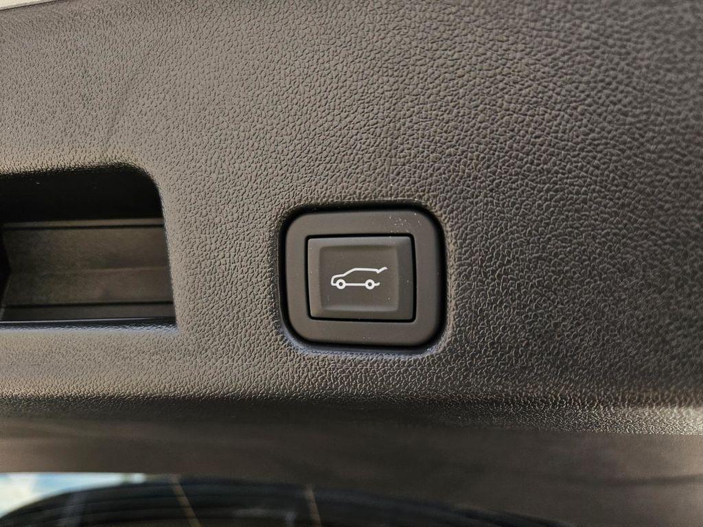 new 2026 Chevrolet Traverse car, priced at $54,746