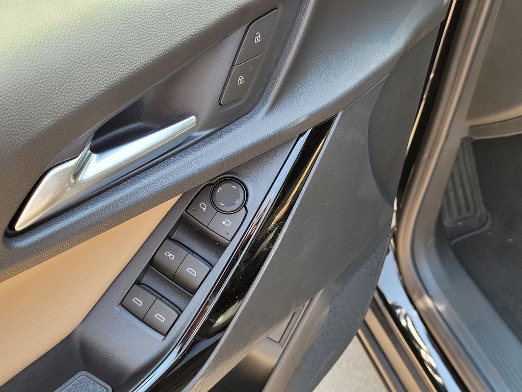new 2026 Chevrolet Equinox car, priced at $31,390