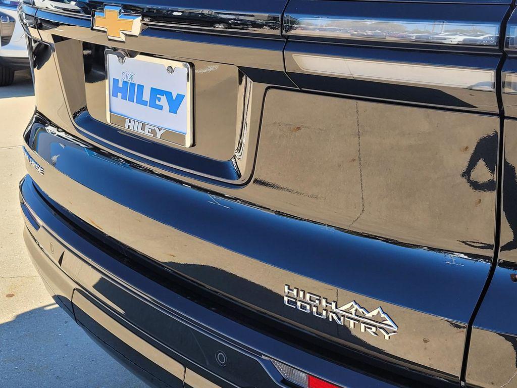 new 2026 Chevrolet Traverse car, priced at $54,460