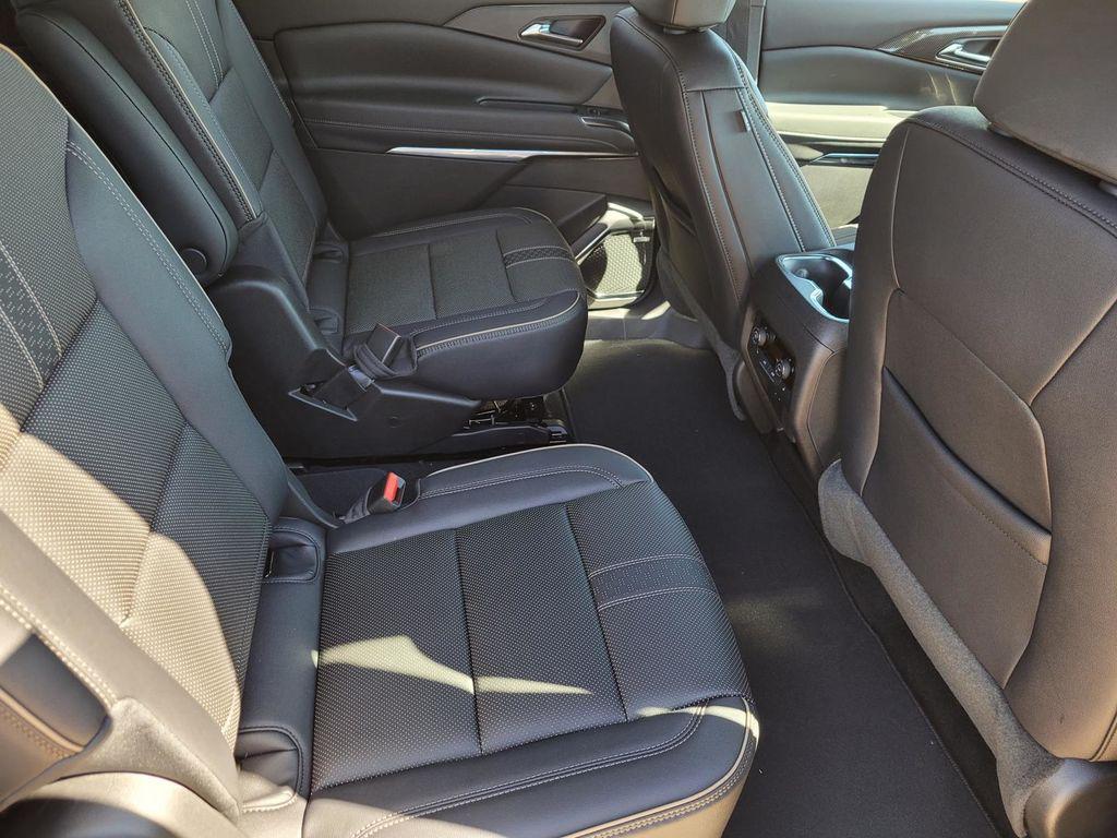 new 2026 Chevrolet Traverse car, priced at $54,460