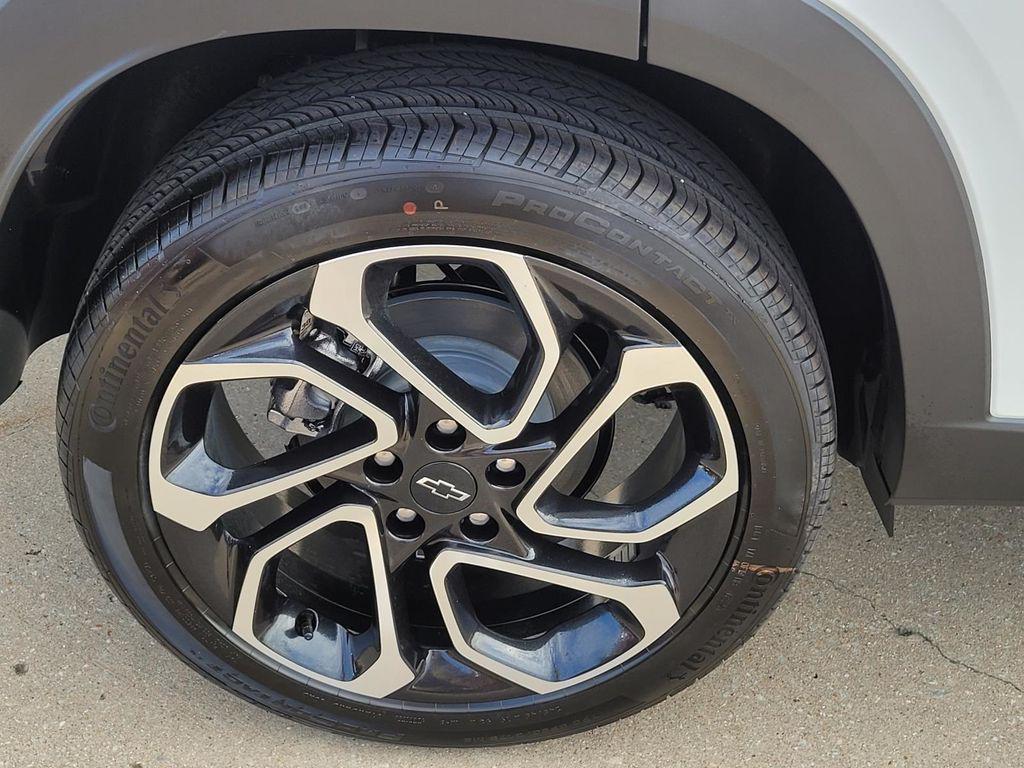 new 2025 Chevrolet Trax car, priced at $23,190