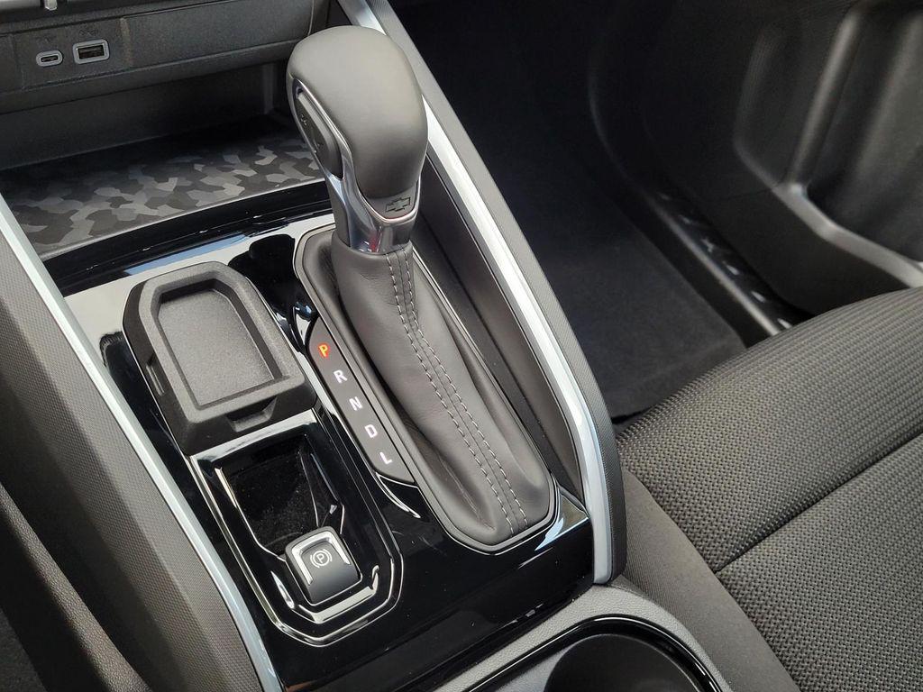 new 2025 Chevrolet Colorado car, priced at $36,990