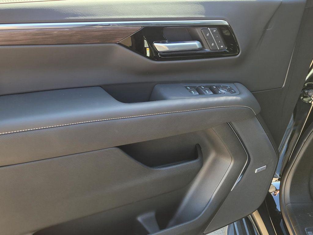 new 2026 Chevrolet Suburban car, priced at $78,454