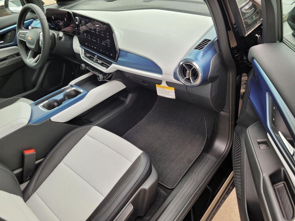 new 2025 Chevrolet Equinox EV car, priced at $34,795