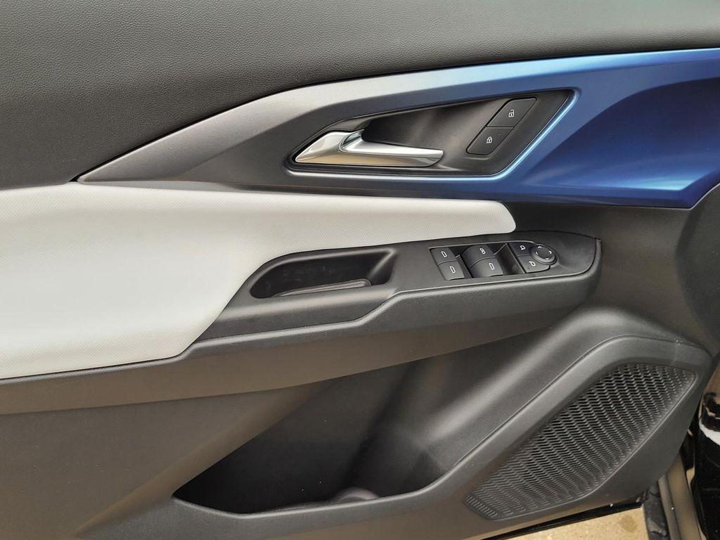 new 2025 Chevrolet Equinox EV car, priced at $34,795