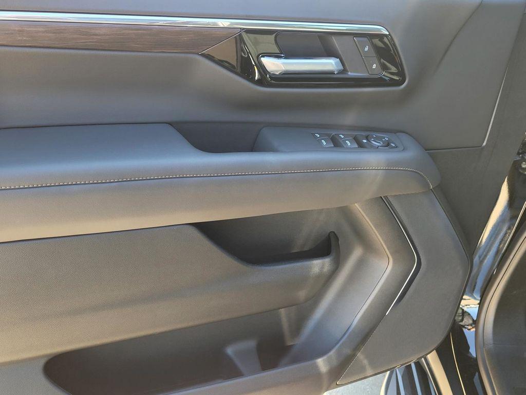 new 2026 Chevrolet Suburban car, priced at $65,729