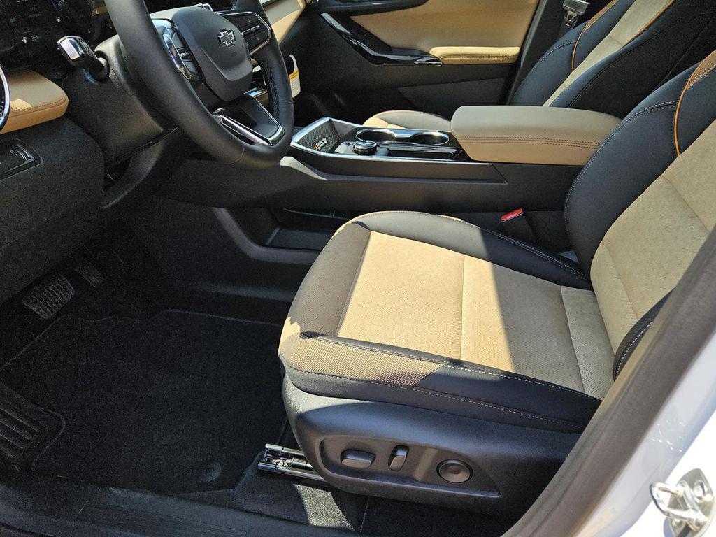 new 2026 Chevrolet Equinox car, priced at $32,835
