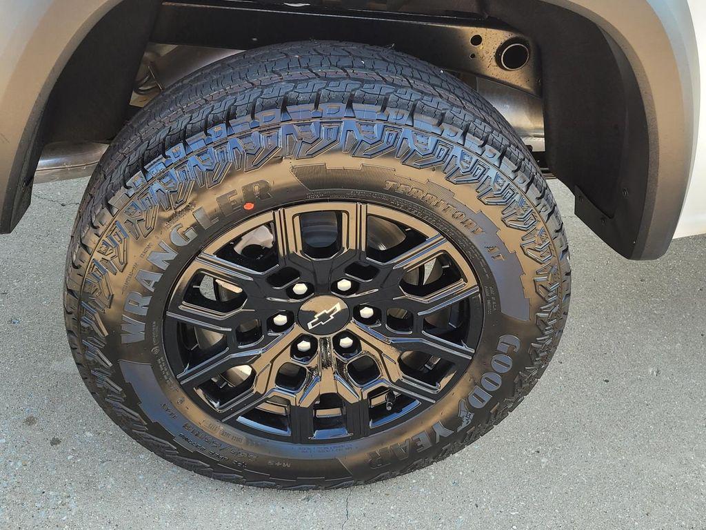 new 2026 Chevrolet Colorado car, priced at $41,870