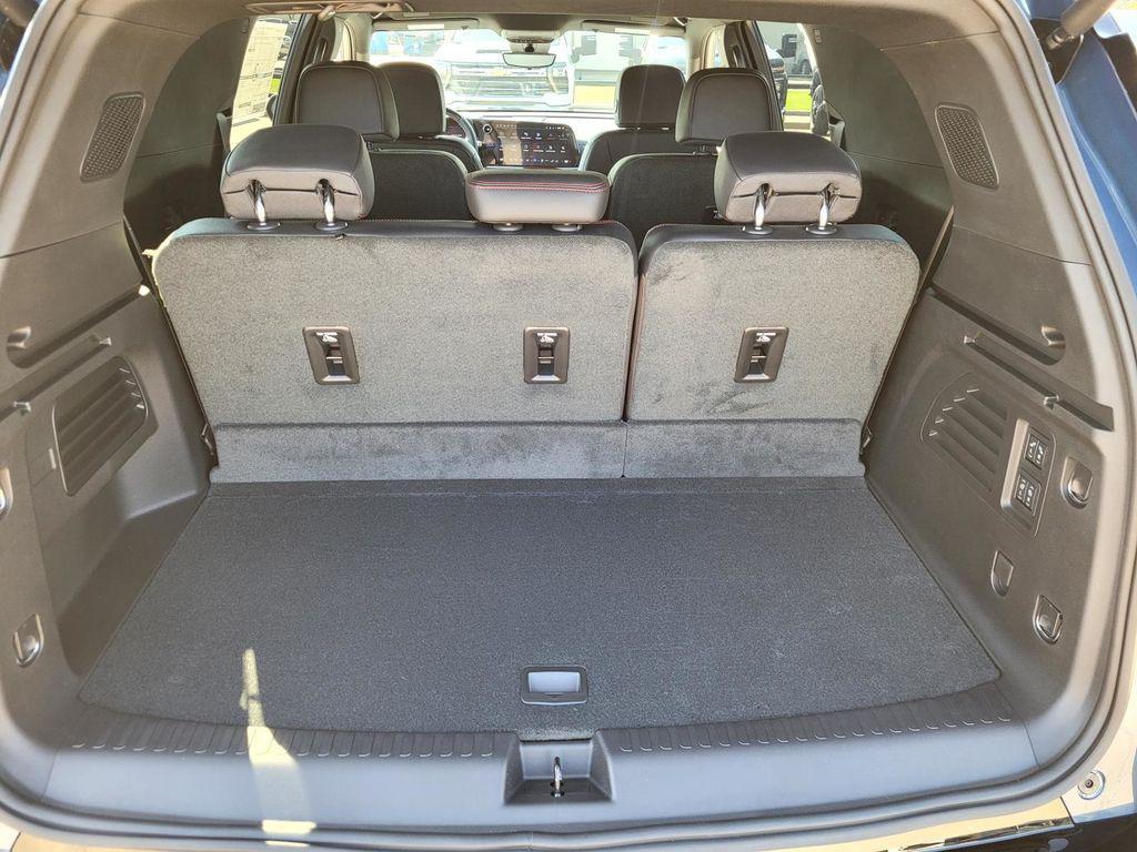 new 2026 Chevrolet Traverse car, priced at $54,746