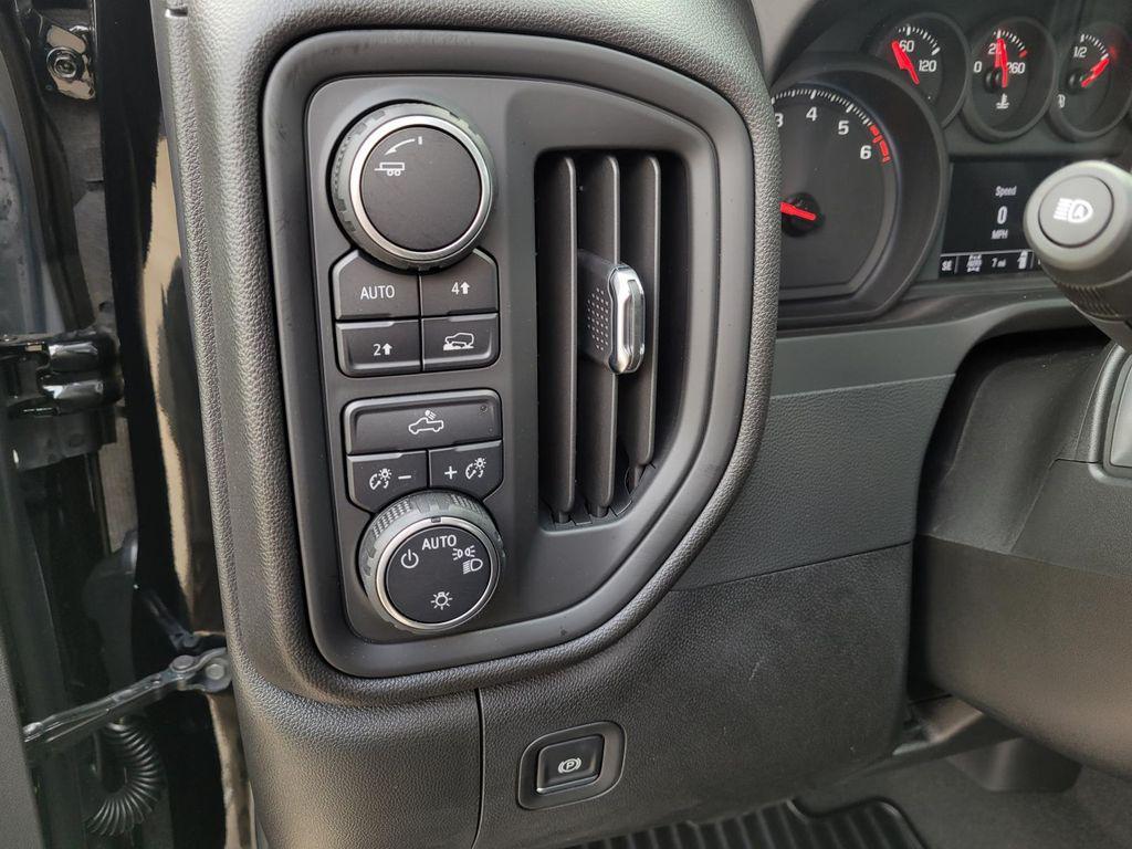 new 2025 Chevrolet Silverado 1500 car, priced at $34,295