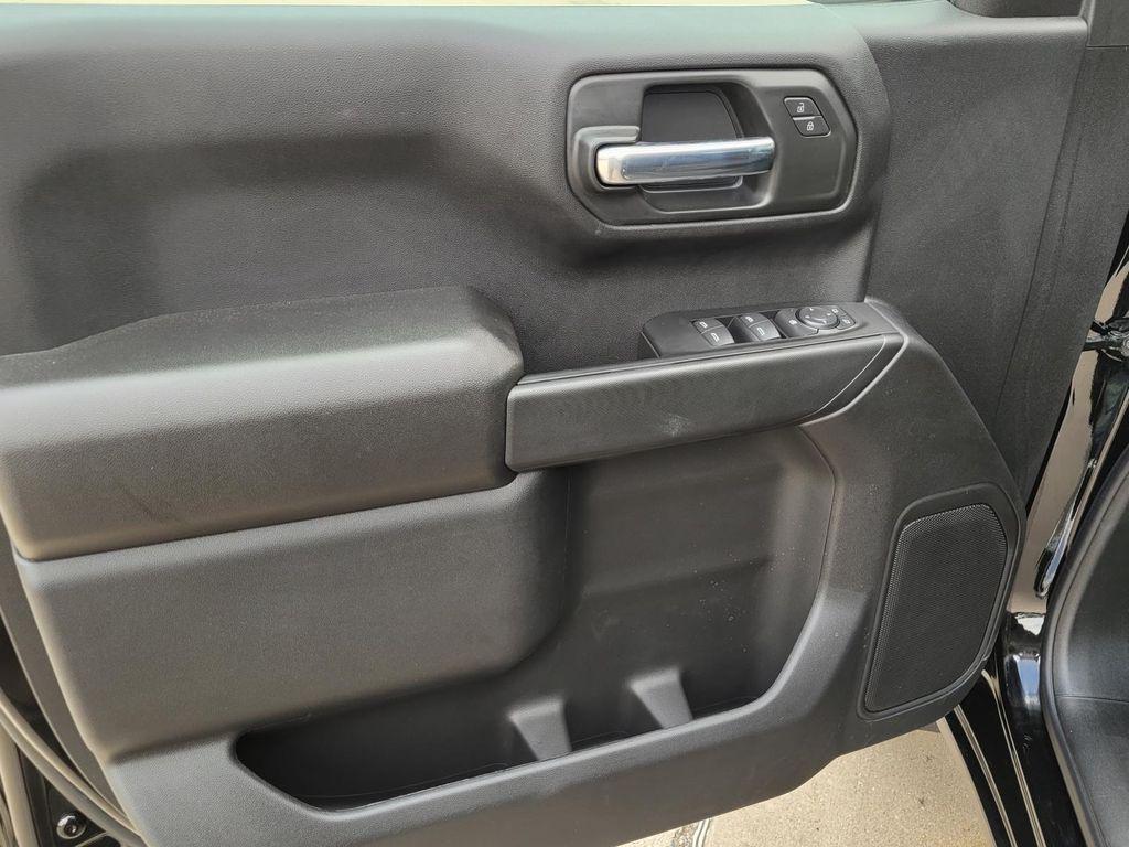 new 2025 Chevrolet Silverado 1500 car, priced at $34,295