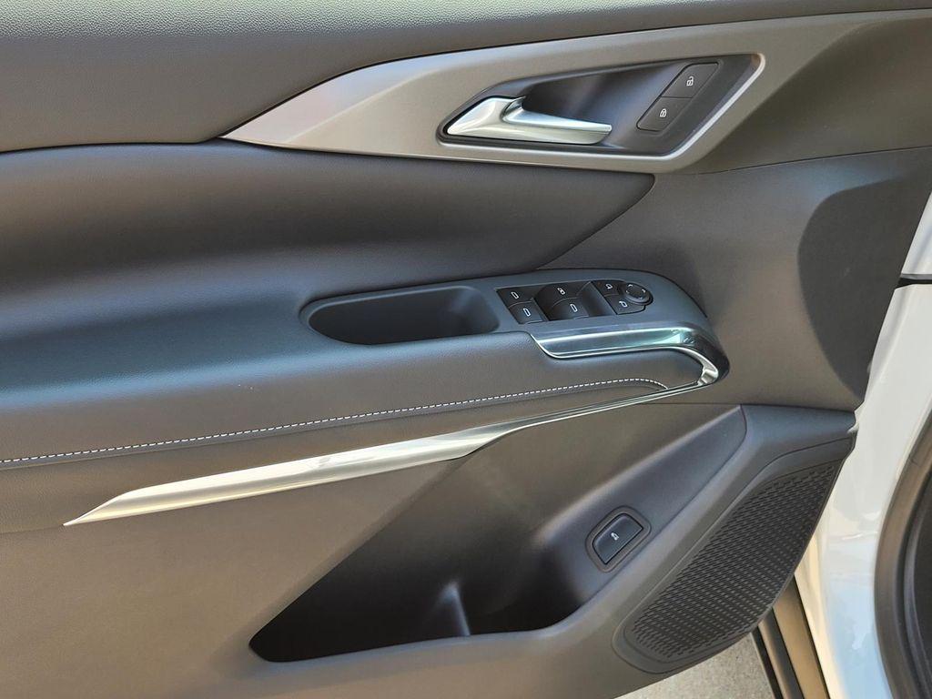 new 2026 Chevrolet Traverse car, priced at $43,093