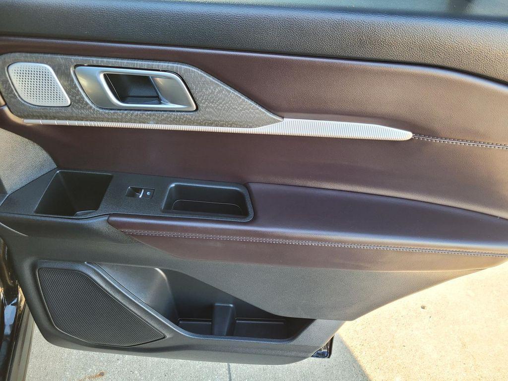 used 2025 Ford Explorer car, priced at $44,991