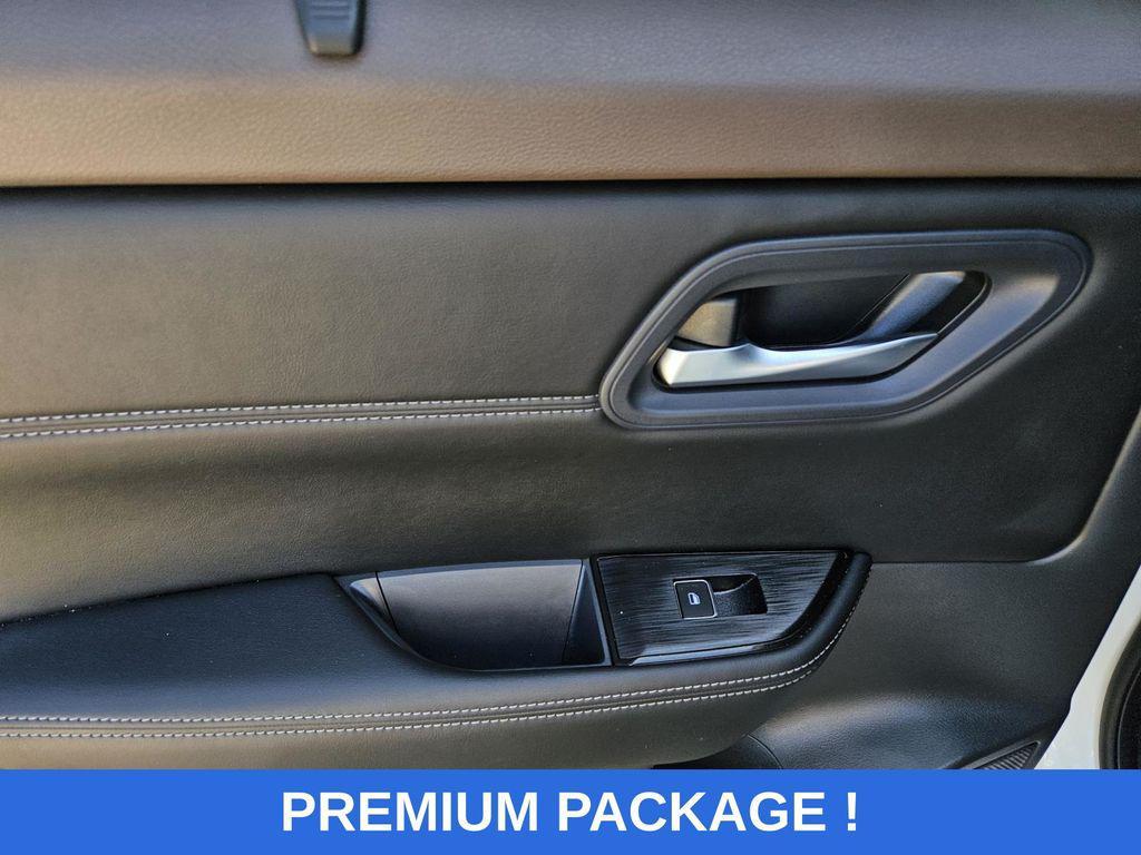 used 2022 Nissan Rogue car, priced at $19,998