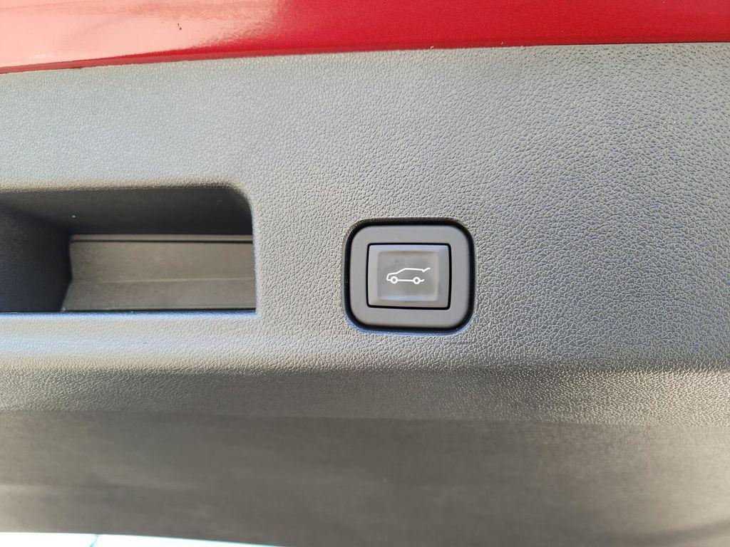 new 2026 Chevrolet Traverse car, priced at $55,196