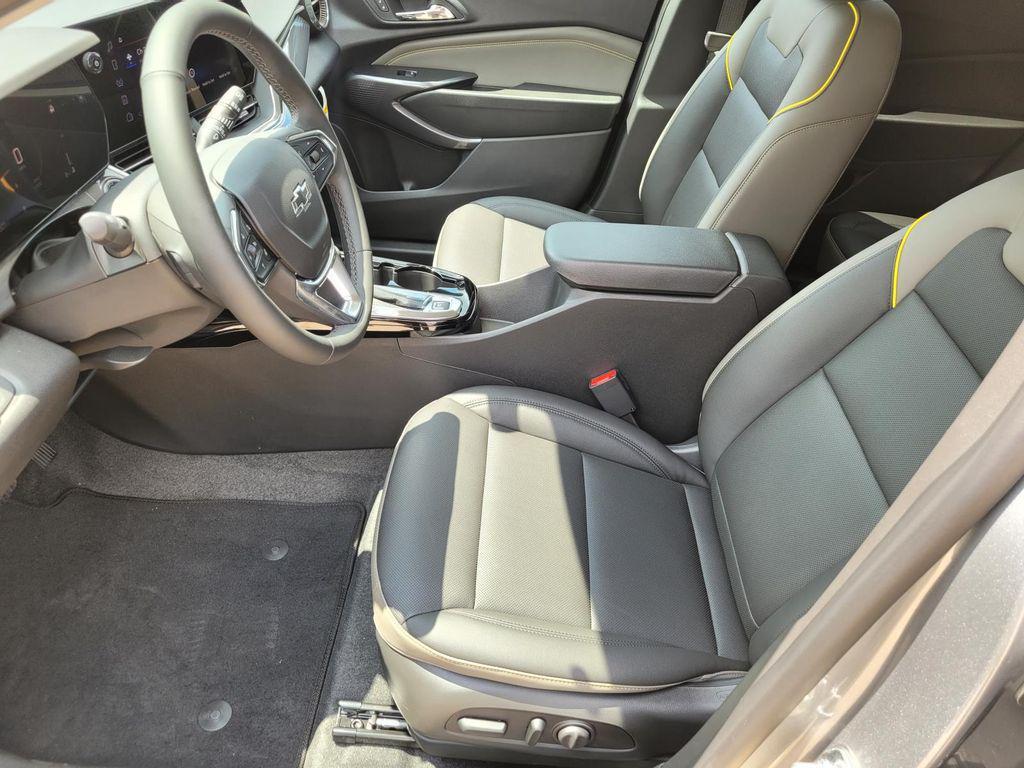 new 2025 Chevrolet Trax car, priced at $23,395