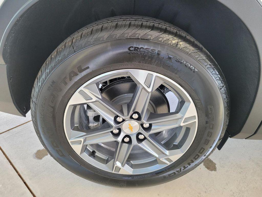 new 2025 Chevrolet Blazer car, priced at $34,095