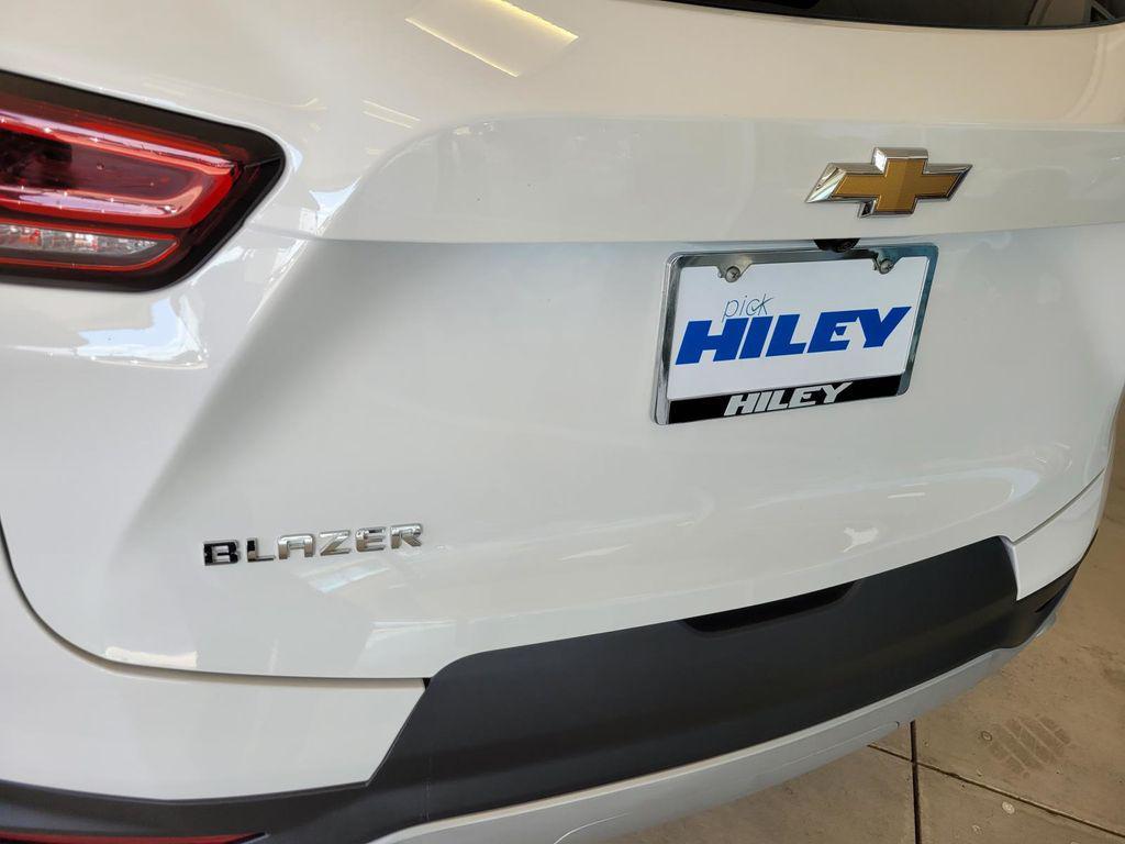 new 2025 Chevrolet Blazer car, priced at $34,095