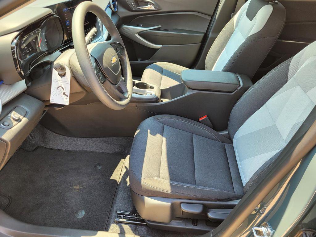 new 2025 Chevrolet Trax car, priced at $20,390