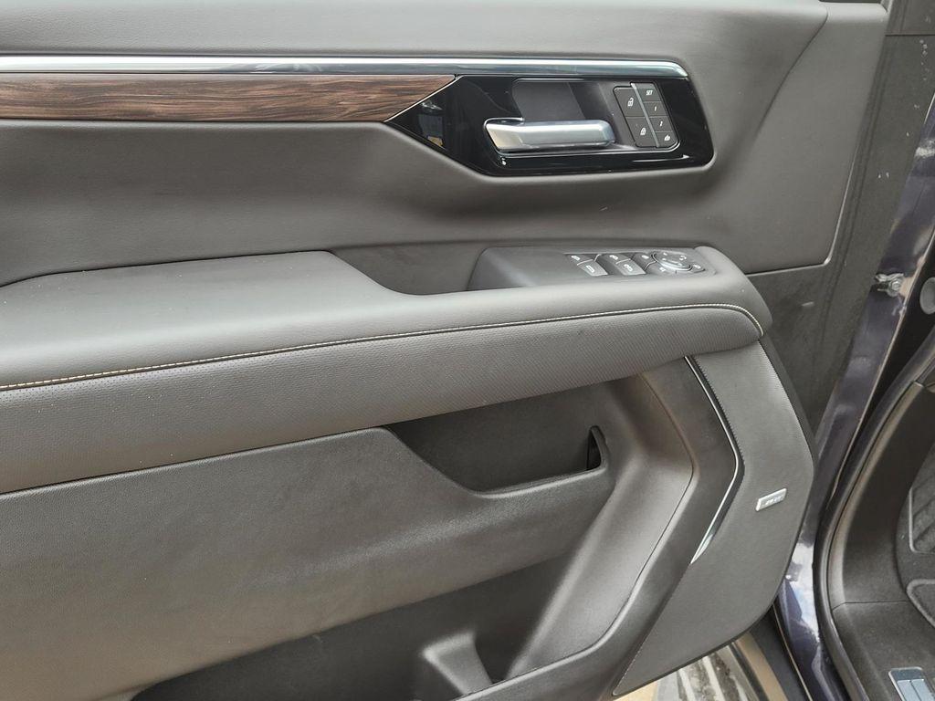 new 2025 Chevrolet Tahoe car, priced at $70,820