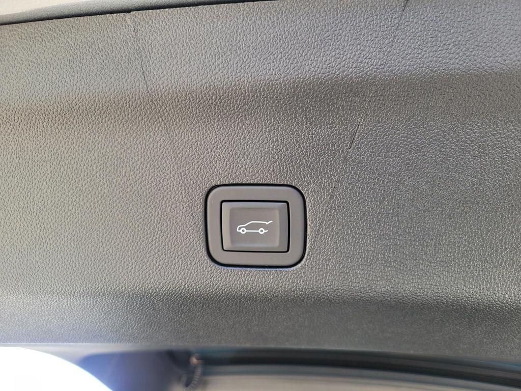 new 2025 Chevrolet Suburban car, priced at $69,495