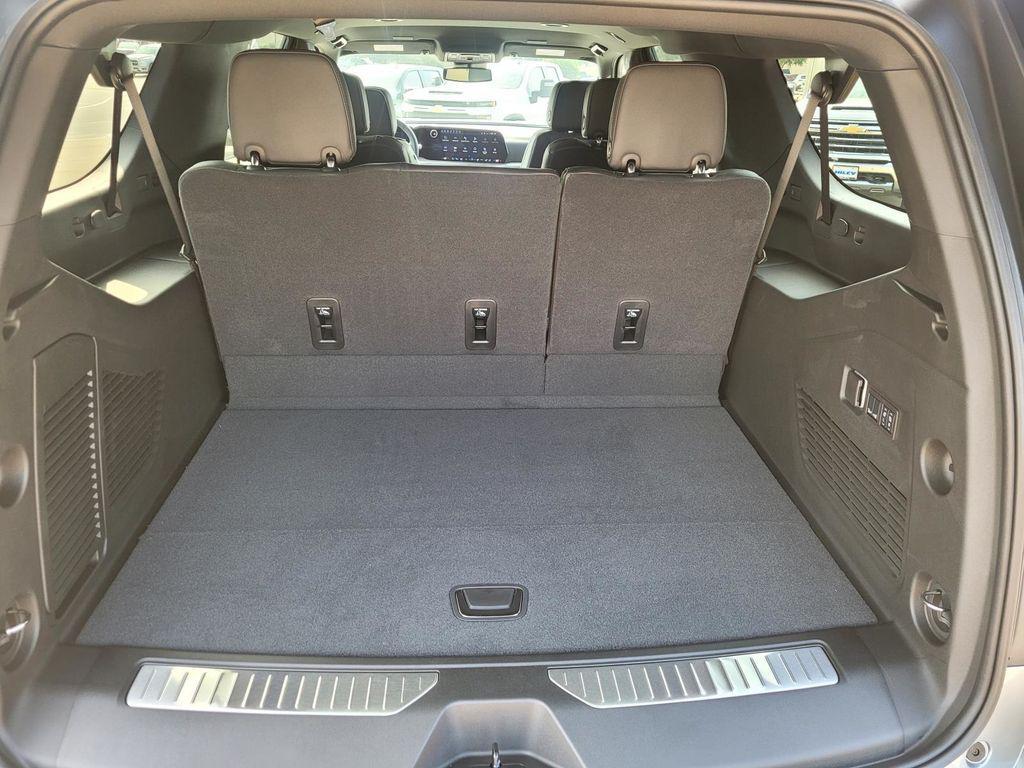 new 2025 Chevrolet Suburban car, priced at $69,495