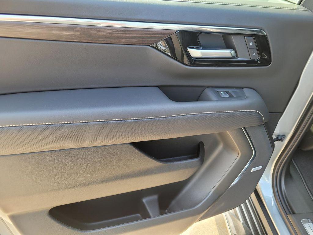 new 2025 Chevrolet Suburban car, priced at $69,495