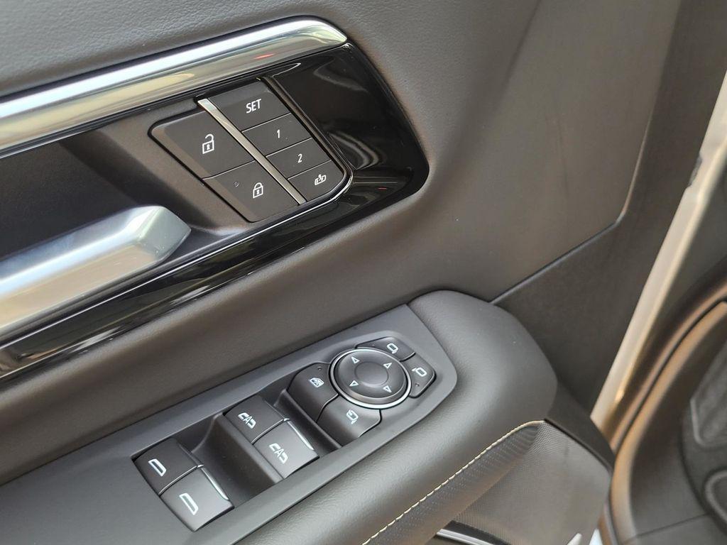 new 2025 Chevrolet Suburban car, priced at $69,495