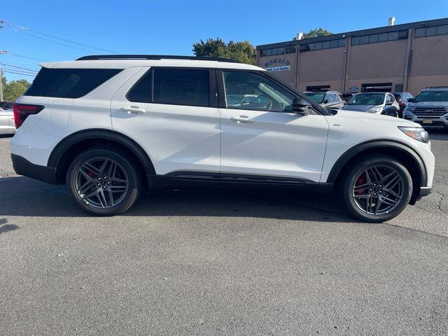 new 2025 Ford Explorer car, priced at $51,543