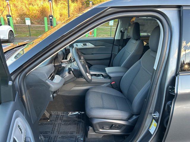 new 2025 Ford Explorer car, priced at $42,845