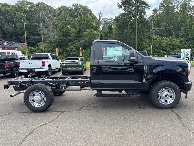 new 2025 Ford F-350 car, priced at $56,152