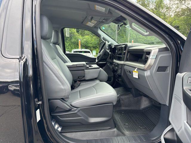 new 2025 Ford F-350 car, priced at $56,152