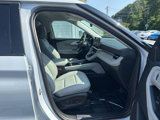 new 2025 Ford Explorer car, priced at $45,987