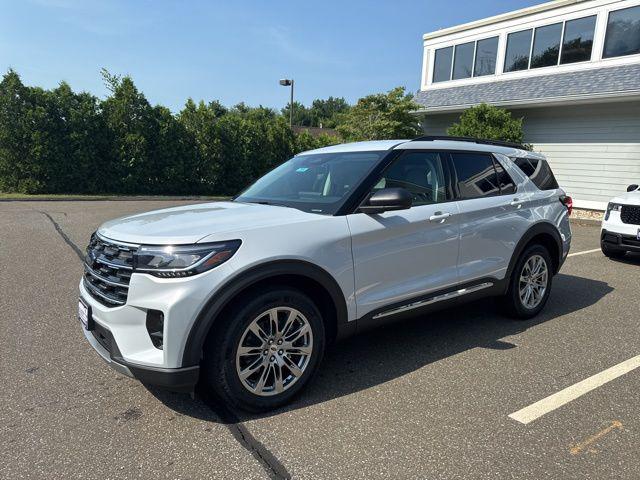 new 2025 Ford Explorer car, priced at $45,987